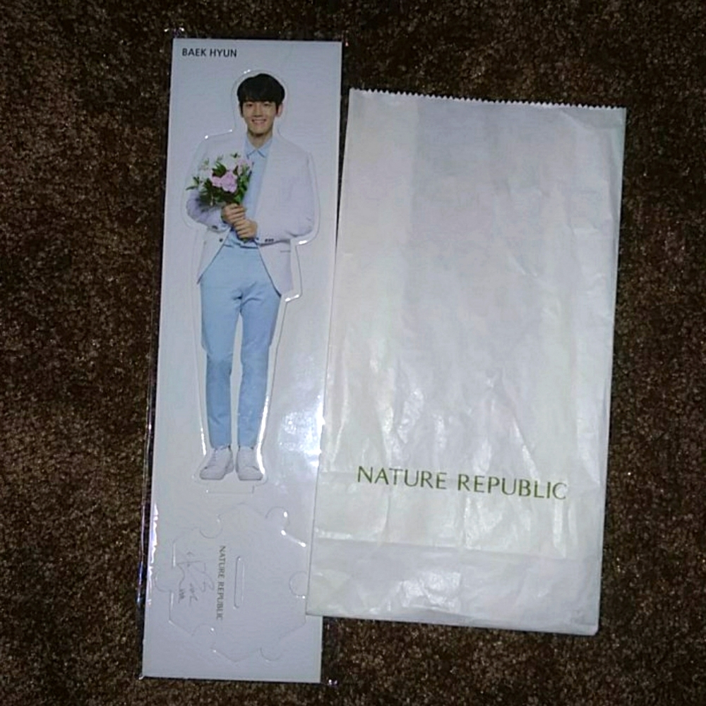 Nature Republic EXO Baekhyun Stand